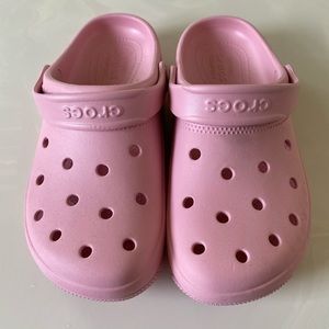Light pink crocs